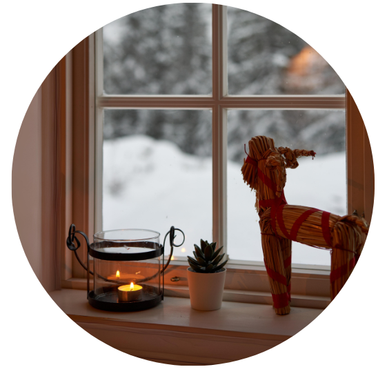 Tradition irlandaise : une bougie sur le rebord de la fenêtre pour Noël